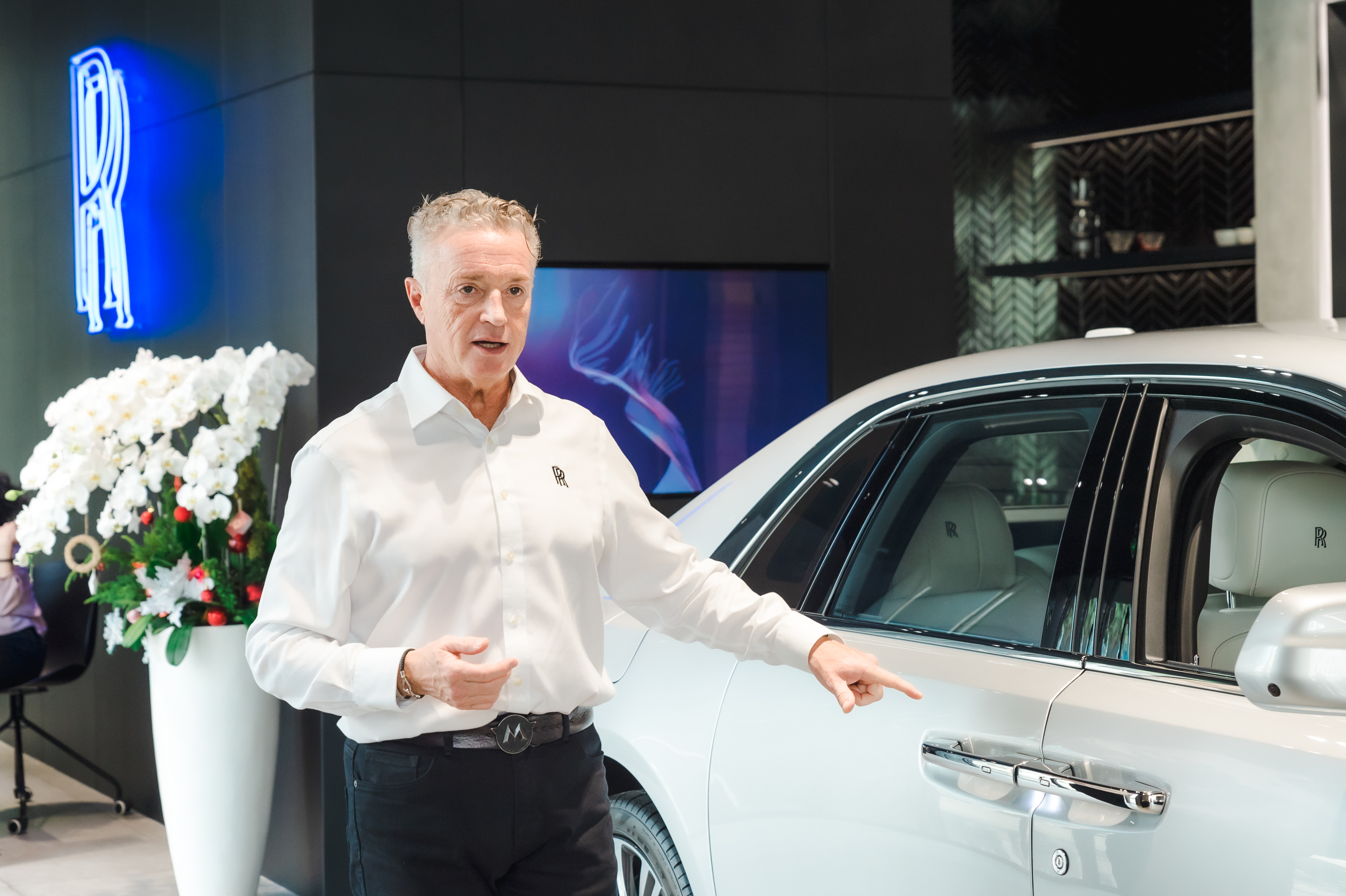 Rolls-Royce Motor Cars HCMC giới thiệu “White Gloves” – chương trình đào tạo độc quyền tài xế Rolls-Royce tại Việt Nam